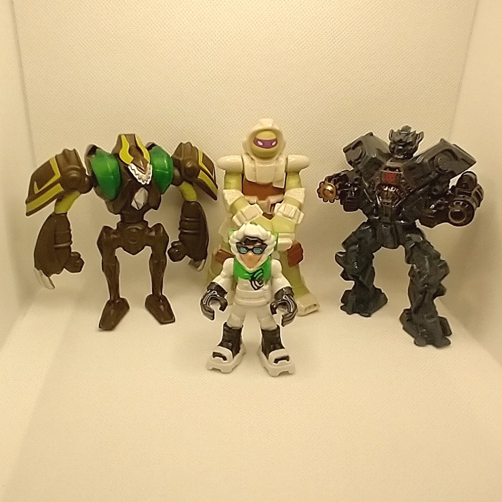 4/$20 Lot of Four Action Figures TMNT Transformers Bakugan